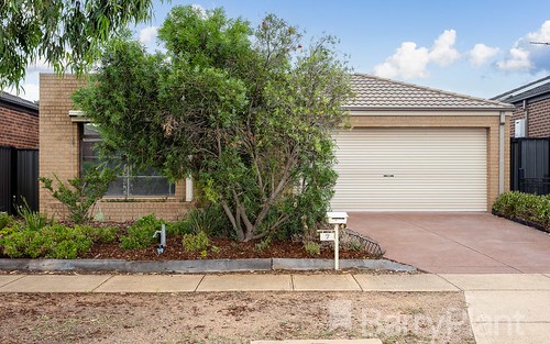 7 Beaurepaire Drive, Point Cook VIC 3030