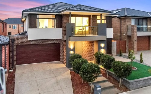 18 Fongeo Drive, Point Cook VIC 3030