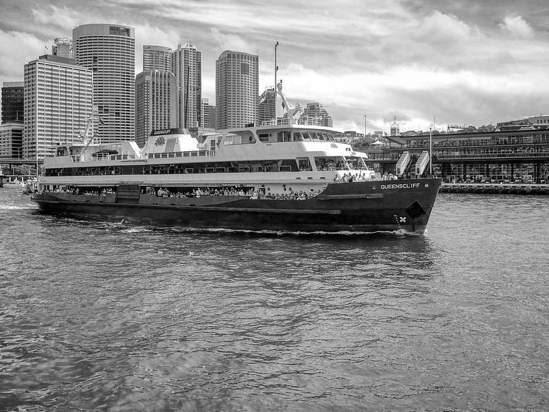 Sydney Harbour Ferry<br/>© <a href="https://flickr.com/people/183221334@N02" target="_blank" rel="nofollow">183221334@N02</a> (<a href="https://flickr.com/photo.gne?id=52697201775" target="_blank" rel="nofollow">Flickr</a>)