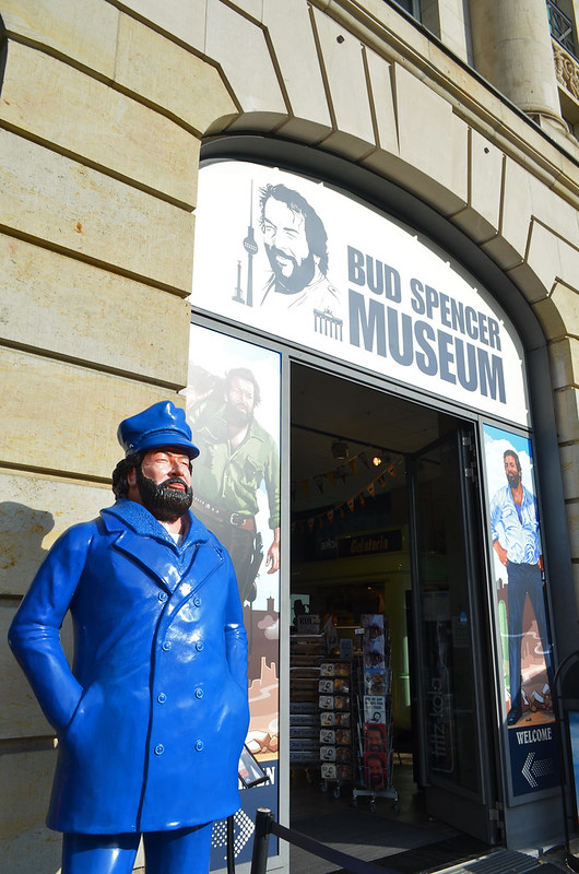 Bud Spencer Museum [Berlin - 14 October 2022]<br/>© <a href="https://flickr.com/people/43056966@N07" target="_blank" rel="nofollow">43056966@N07</a> (<a href="https://flickr.com/photo.gne?id=52700203303" target="_blank" rel="nofollow">Flickr</a>)