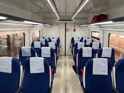 Renfe class 594 DMU - Canfranc to Zaragoza service - interior
