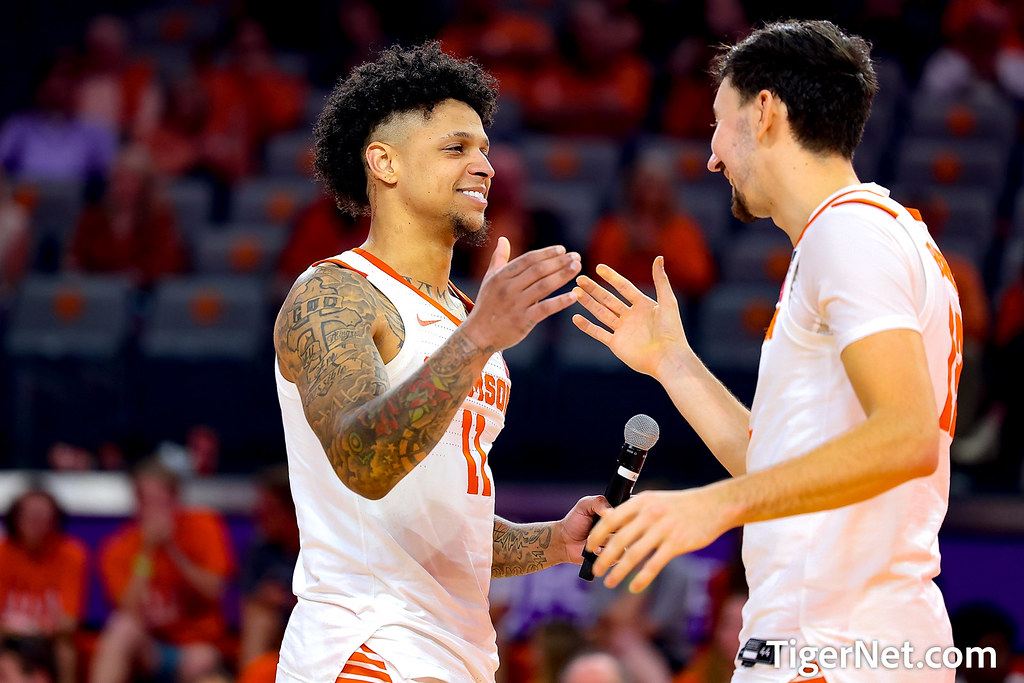 Clemson Basketball Photo of notredame and Alex Hemenway and Brevin Galloway