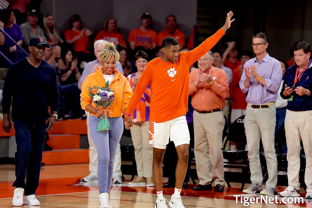 Clemson Basketball Photo of Devin Foster and notredame