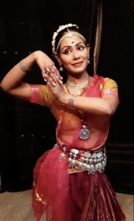 Moumita Ghosh dances for Layshala at Lachhu Maharaj Festival