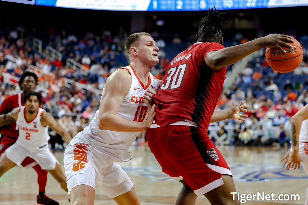 Clemson Basketball Photo of Ben Middlebrooks and NC State