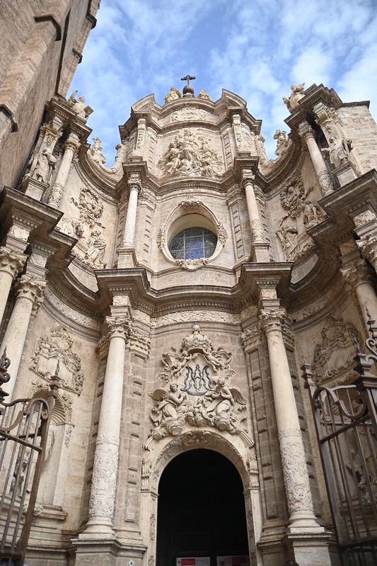 Valencia Catherdral<br/>© <a href="https://flickr.com/people/14019625@N08" target="_blank" rel="nofollow">14019625@N08</a> (<a href="https://flickr.com/photo.gne?id=52739374847" target="_blank" rel="nofollow">Flickr</a>)