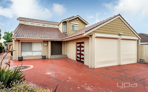 1/8 Care Close, Meadow Heights VIC