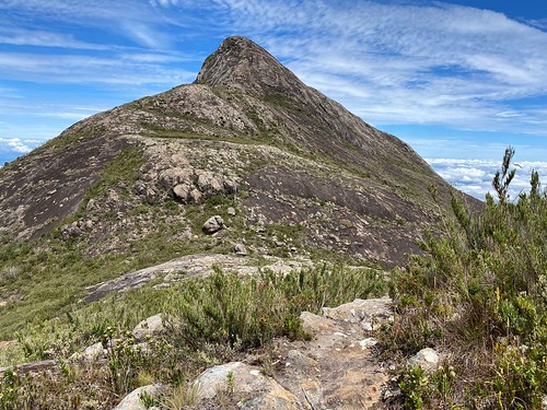 Climbing the Pico do Cristal (Crystal Peak - 2,770 m / 9,087 ft  MSL), Caparaó National Park, Alto Caparaó, Minas Gerais State, Brazil.