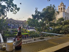 Una cerveza en San Salvador