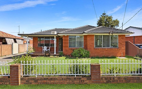24 Musgrave Cr, Fairfield West NSW 2165
