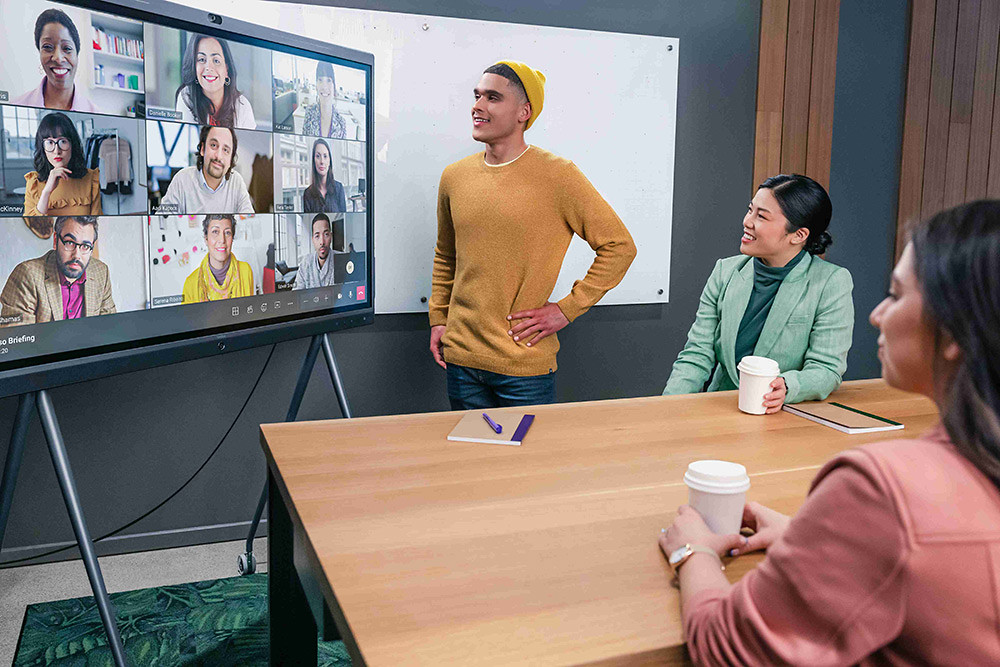 【新聞照片三】威強電汰換集團原有的多套溝通系統，導入-Microsoft-365-由上至下全面重建數位辦公體系，並透過一站式生產力溝通平台-Microsoft-Teams-翻轉開會文化；圖片來源：台灣微軟。