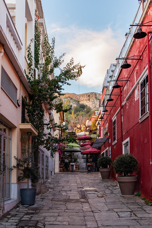 Colourful morning in Plaka, Athens, Greece<br/>© <a href="https://flickr.com/people/50069402@N08" target="_blank" rel="nofollow">50069402@N08</a> (<a href="https://flickr.com/photo.gne?id=52752971474" target="_blank" rel="nofollow">Flickr</a>)