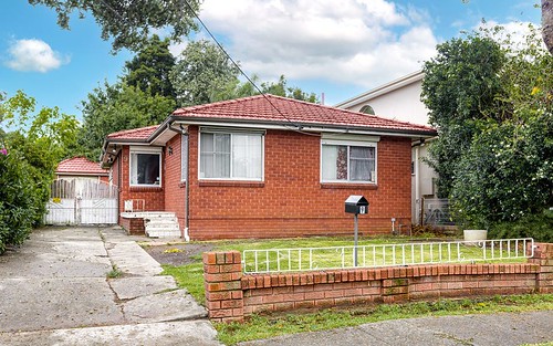9 Robertson St, Guildford West NSW 2161