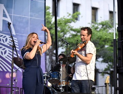 Wednesday at the Square 2023 - Maggie Koerner and Louis Michot