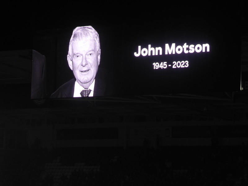 A tribute to John Motson<br/>© <a href="https://flickr.com/people/79613854@N05" target="_blank" rel="nofollow">79613854@N05</a> (<a href="https://flickr.com/photo.gne?id=52800061334" target="_blank" rel="nofollow">Flickr</a>)