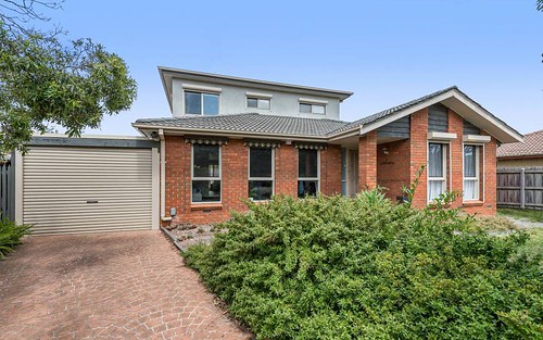 13 Rayner Cl, Rowville VIC 3178