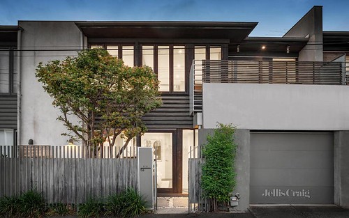 5a Young Street, St Kilda East VIC
