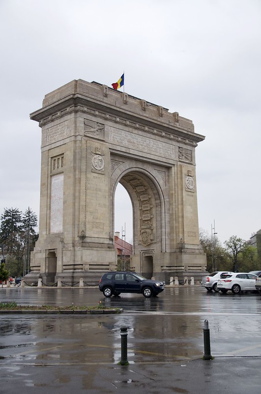 RO - Bukarest / Triumphal Arch<br/>© <a href="https://flickr.com/people/127873802@N02" target="_blank" rel="nofollow">127873802@N02</a> (<a href="https://flickr.com/photo.gne?id=52824918131" target="_blank" rel="nofollow">Flickr</a>)