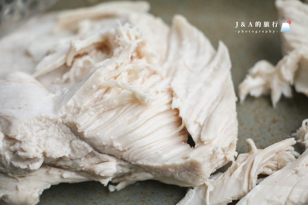 【食譜】鹽昆布涼拌雞絲-水嫩雞胸肉的作法 @J&amp;A的旅行