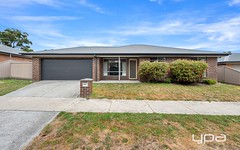 11 Cherry Court, Canadian VIC