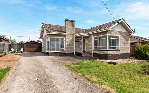 23 Laurence Avenue, Airport West VIC