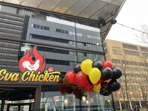 Helium Balloons Opening Eva Chicken Weena Kruisplein Rotterdam