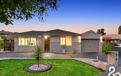 5 Silverthorn Ct, Mill Park VIC 3082