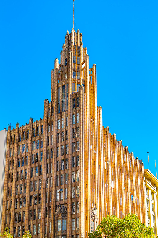 Manchester Unity Building<br/>© <a href="https://flickr.com/people/20055849@N00" target="_blank" rel="nofollow">20055849@N00</a> (<a href="https://flickr.com/photo.gne?id=52863672138" target="_blank" rel="nofollow">Flickr</a>)