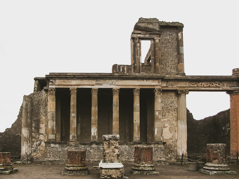Pompeii Ruins<br/>© <a href="https://flickr.com/people/87363442@N07" target="_blank" rel="nofollow">87363442@N07</a> (<a href="https://flickr.com/photo.gne?id=52879031416" target="_blank" rel="nofollow">Flickr</a>)