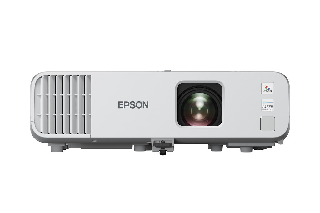 Epson推出採用3LCD投影技術與雷射光源引擎的商用與雷射短焦、超短焦投影機系列機種 4 新聞圖片一:EB-L260F/EB-L210W商用高亮彩雷射投影機能夠360度多方向安裝,滿足數位展示空間與辦公室多角度投影的需求。