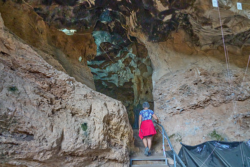 At the Kairan Cave - chris at the cave entrance
