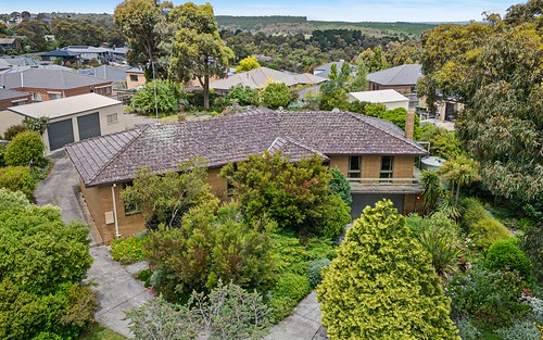 121 Whitehorse Road, Mount Clear VIC
