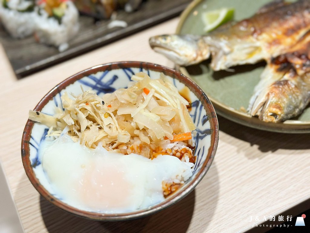 胖夫妻日式料理-超鮮甜干貝!平價海鮮丼180元起，內用鮮魚味噌湯喝到飽 @J&amp;A的旅行