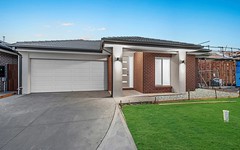 7 Respect Avenue, Clyde North VIC