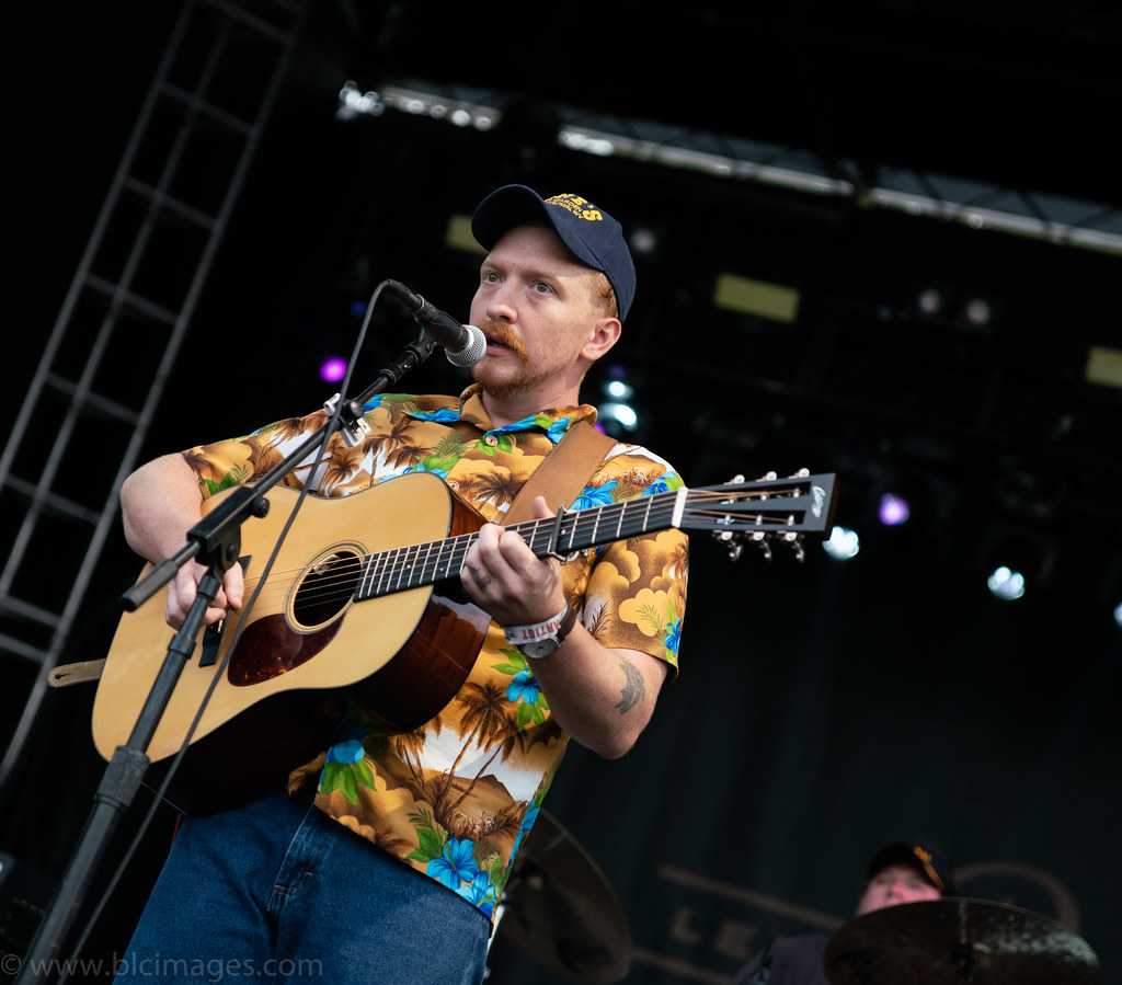 Tyler Childers images