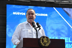 20230516 CJ PRESIDENTE ALEJANDRO GIAMMATTEI REALIZA ENTREGA PROGRAMA ADULTO MAYOR PAM IZABAL 2  2 (1) by Gobierno de Guatemala