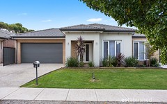 23 Maple Leaf Crescent, Point Cook VIC