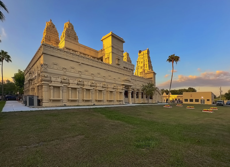Hindu Temple of Florida, 5509 Lynn Road, Tampa, Florida, USA / Built: 1994-1996 / Floors: 2 / Height: 70 ft / Rajagopuram was designed and created by: Muthiah Sthapathi / Architectural Style: Hindu<br/>© <a href="https://flickr.com/people/126251698@N03" target="_blank" rel="nofollow">126251698@N03</a> (<a href="https://flickr.com/photo.gne?id=52905581451" target="_blank" rel="nofollow">Flickr</a>)