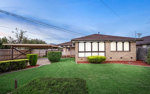 24 Snaefell Cr, Gladstone Park VIC 3043
