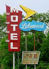 IL, Salem-U.S. 50(Old) Lakewood Motel Neon Sign