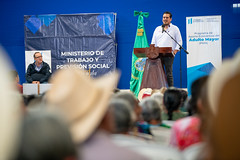 20230602 Ai ENTREGA PROGRAMA ADULTO MAYOR PAM CHIMALTENANGO  3 (1) by Gobierno de Guatemala