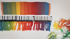 30-step colour wheel in blended yarn