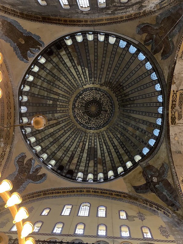 Hagia Sophia (Ayasofya Camii)<br/>© <a href="https://flickr.com/people/12054734@N06" target="_blank" rel="nofollow">12054734@N06</a> (<a href="https://flickr.com/photo.gne?id=52963632558" target="_blank" rel="nofollow">Flickr</a>)