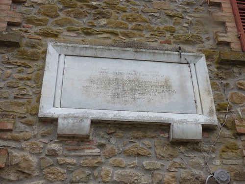 Via III Martiri, Isola Maggiore - War memorial plaque
