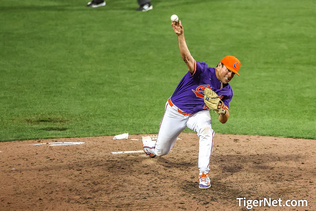 Clemson Baseball Photo of Rob Hughes and ncaaregional and tennessee