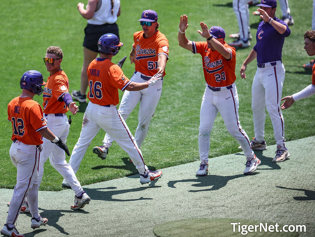 Clemson Baseball Photo of Erik Bakich and Will Taylor and ncaaregional and lipscomb