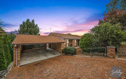 16 Cuthbertson Crescent, Oxley ACT