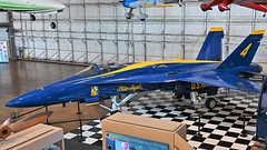 McDonnell Boeing F18 Hornet F/A-18C-23-MC Blue Angels 4