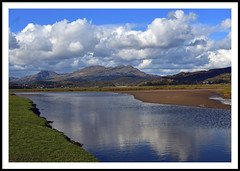 CLOUDS REFLECTION AT YNYS