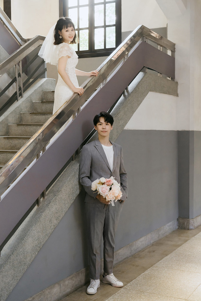 SJwedding鯊魚婚紗婚攝團隊彥廷在松山戶政事務所拍攝的登記寫真